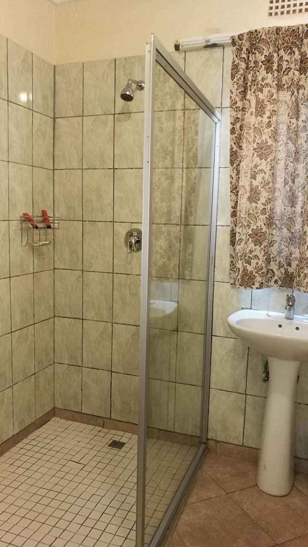 Lepatino Bed & Breakfast Ливингстон Экстерьер фото